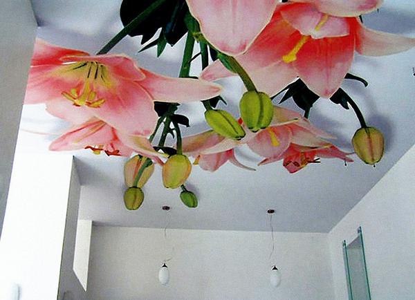 Арт печать на натяжных потолках - букет цветов