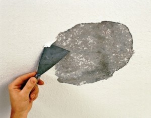 Отмываем побелку с потолка — основные этапы процесса
