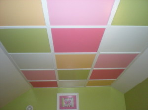 Выбор цвета потолка в детской комнате