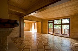 Как сделать деревянный потолок в собственном доме